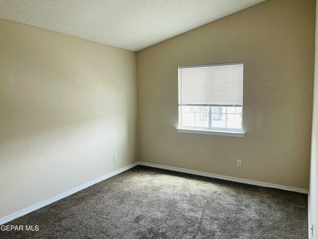 Building Photo - 1513 Prickley Pear Dr