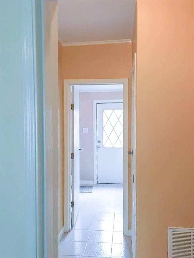 Building Photo - 3118 Trail Loop S