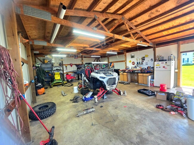 Building Photo - 15250 OH-56