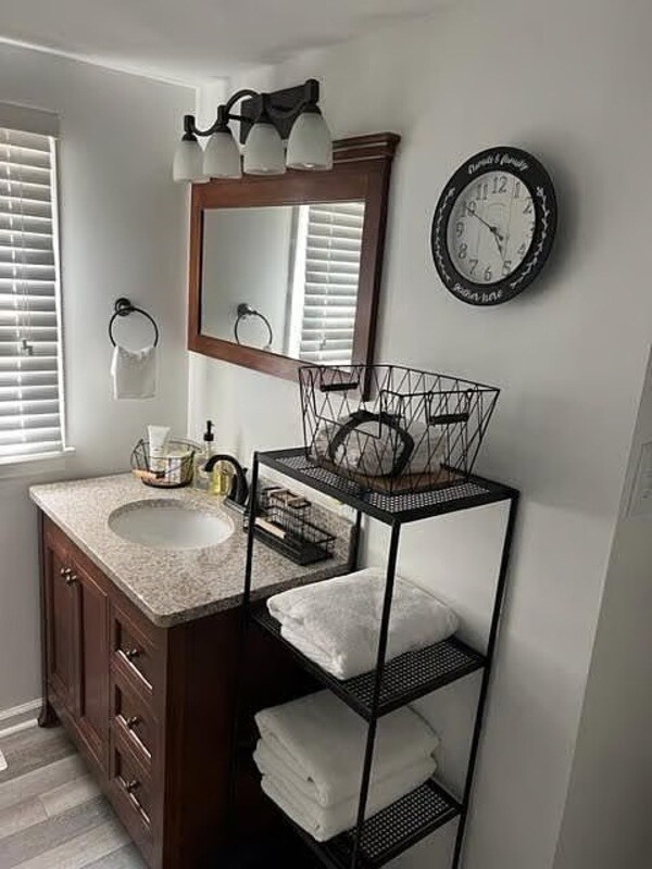 Building Photo - 1205 N Park Ave