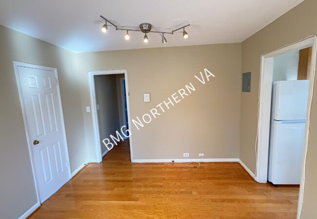 Building Photo - 209 N Trenton St