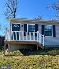 Building Photo - 10 Woodland Vista Dr