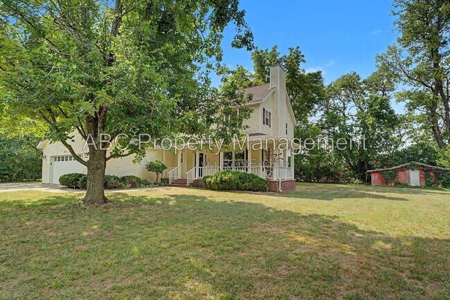 Building Photo - 1525 W Deane St