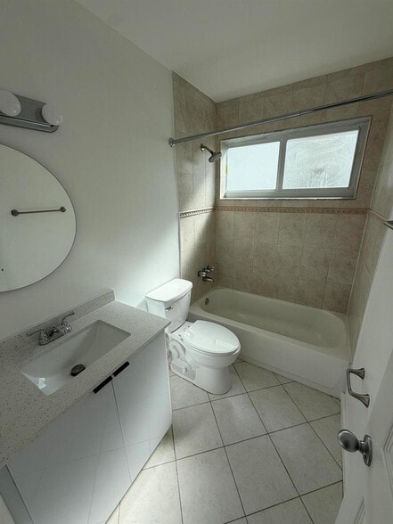 Building Photo - 1707 NW 46th St