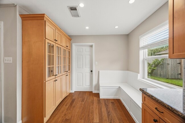 Building Photo - 6131 Yarwell Dr