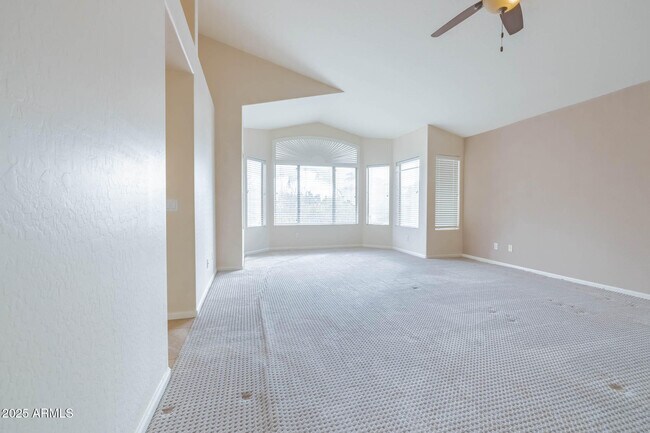 Building Photo - 1153 W Windhaven Ave