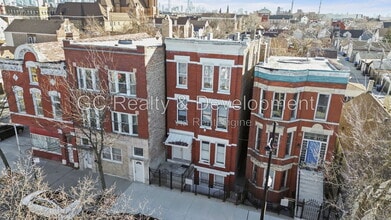 Building Photo - 2307 S Leavitt St