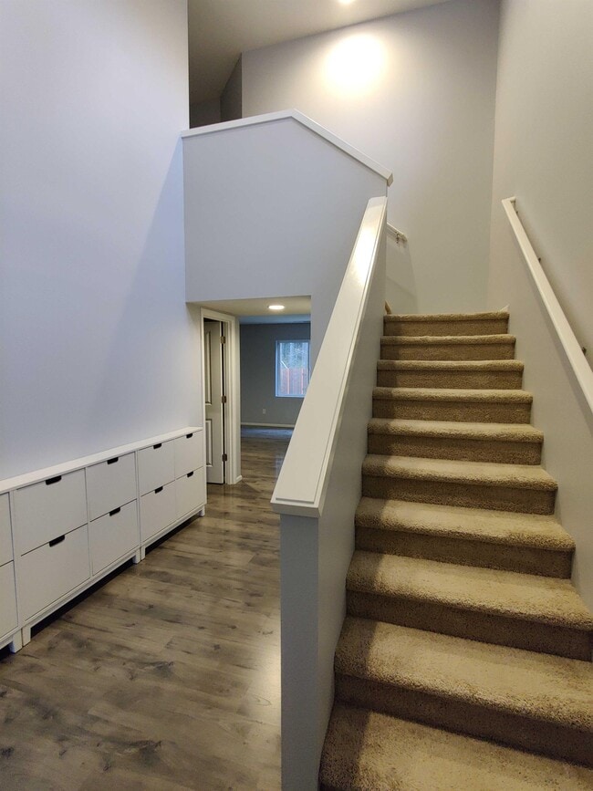 Building Photo - 308 Thyme Ave