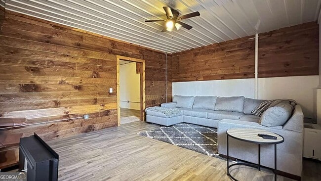 Building Photo - 360 Prince Dr