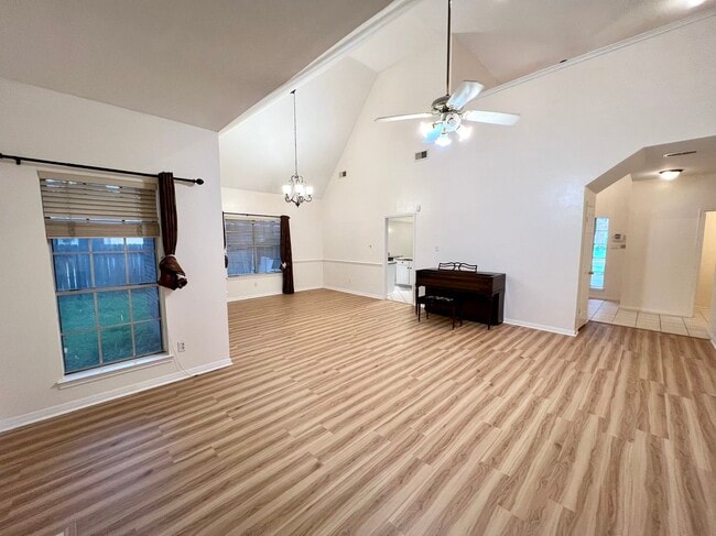 Building Photo - 13310 Misty Mill Dr