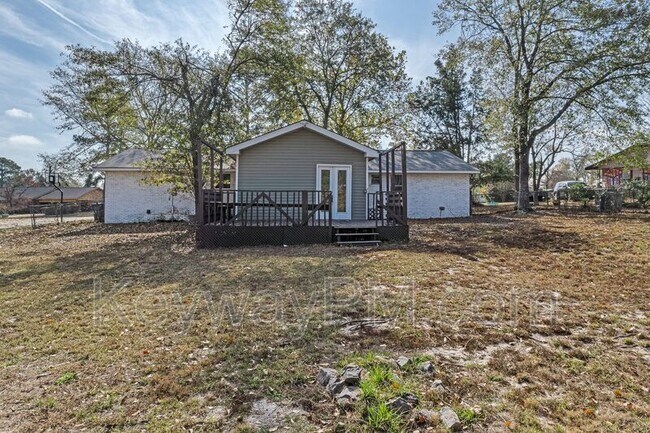 Building Photo - 3327 Cockatoo Rd