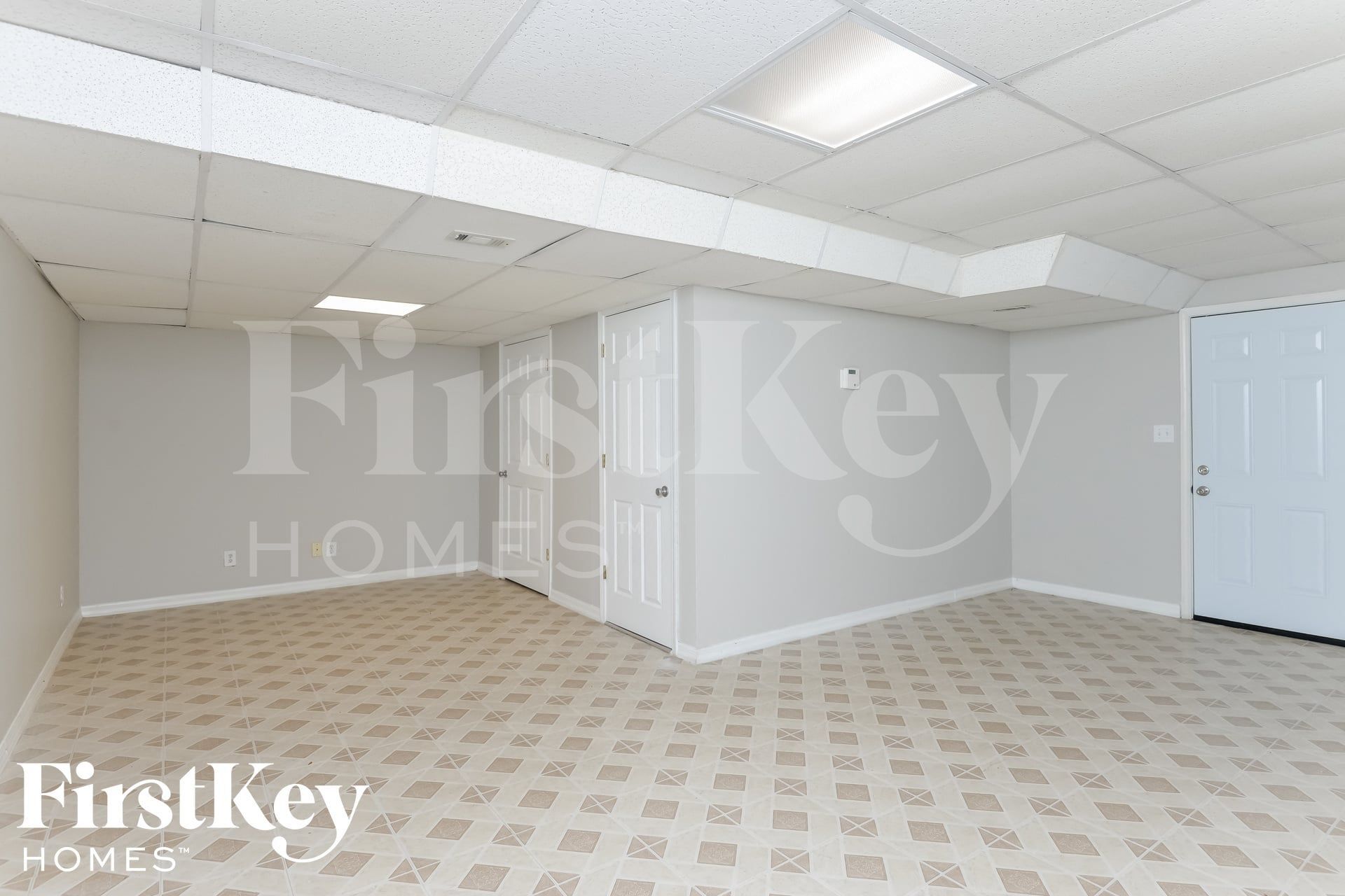 Building Photo - 1755 Annendale Dr