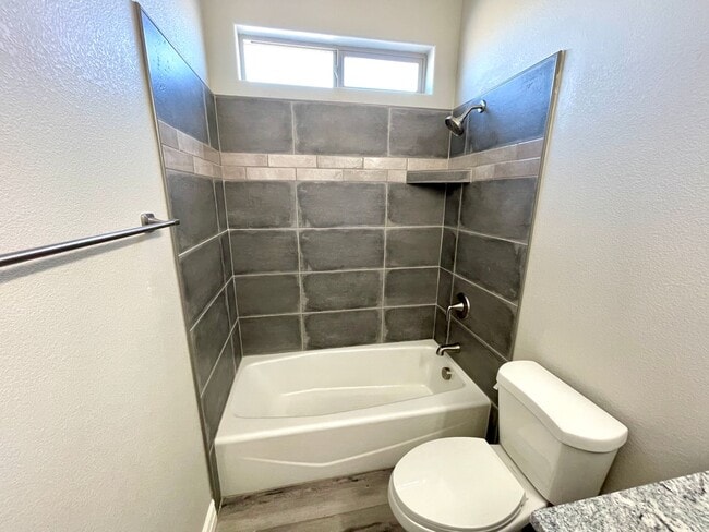 Building Photo - Beautiful 2024 Built 3 Bedroom 2 Bath Home...
