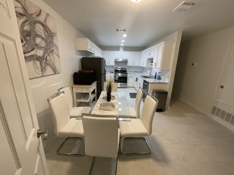 Building Photo - 1301 E Avenue G