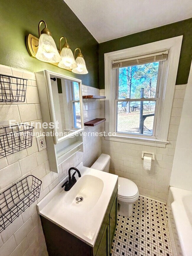 Building Photo - 8282 Wonderland Ln