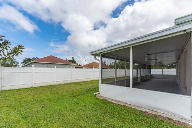 Building Photo - Charming 3-Bedroom, 2-Bath Home with Bonus...