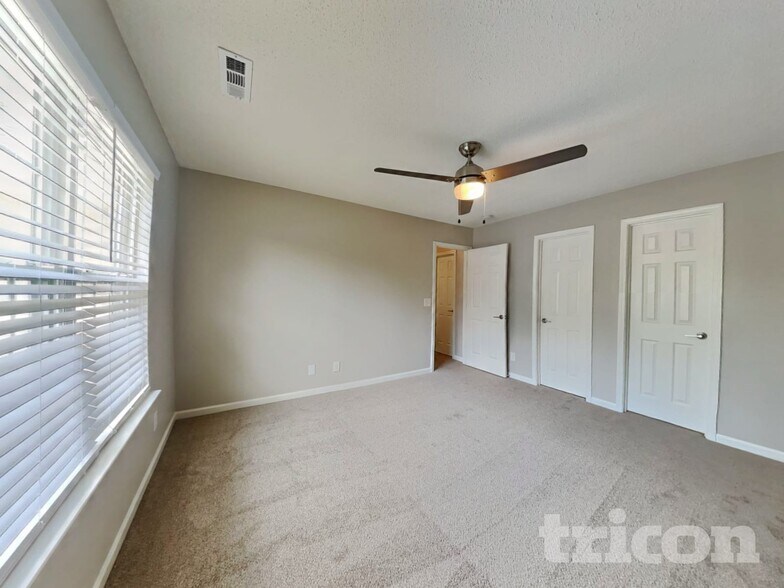 Building Photo - 1709 Fern Hill Dr