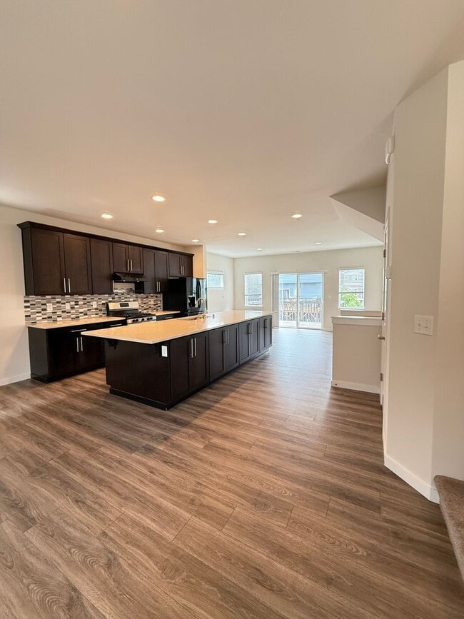 Building Photo - Spacious 3BR Home in Arcadia Terrace