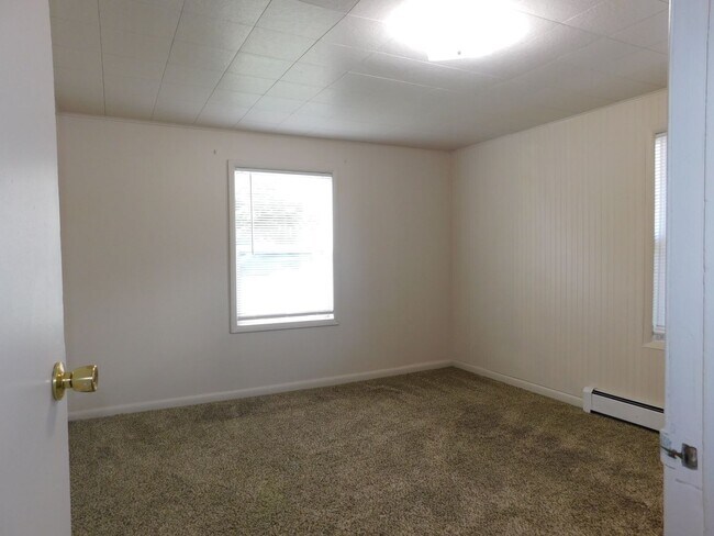 Building Photo - 520-520 129 29 Rd