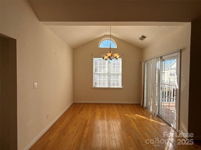 Building Photo - 15513 Goosefoot St