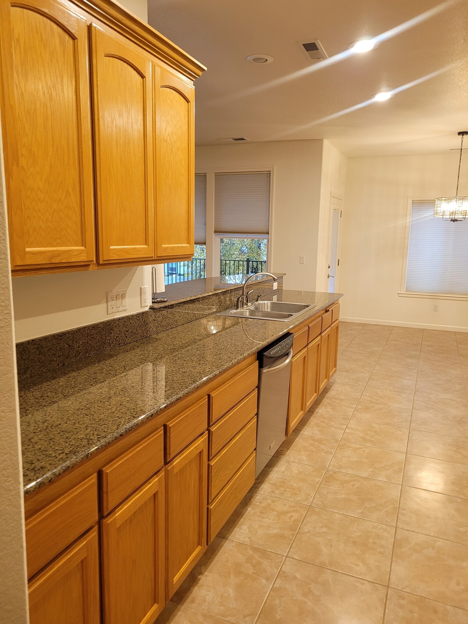 Building Photo - 396 Patricia Ln