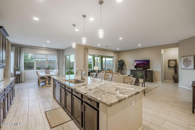 Building Photo - 18626 W Elm St