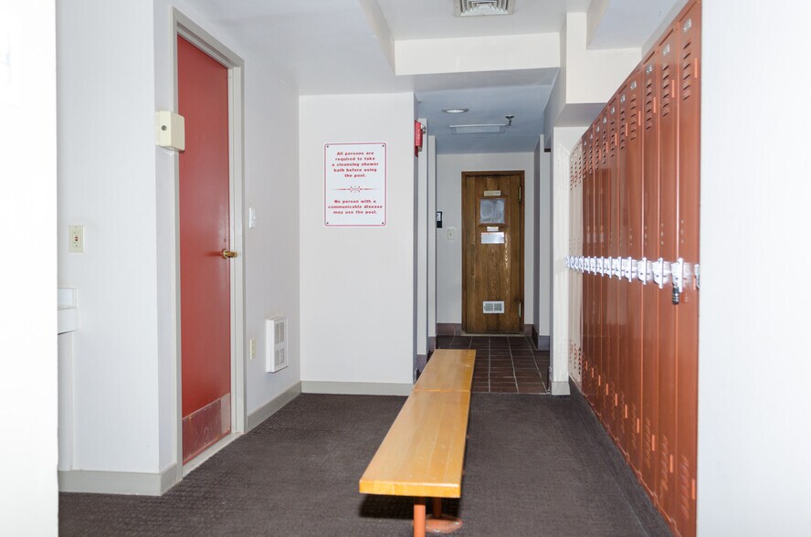 Building Photo - 173 Oak St