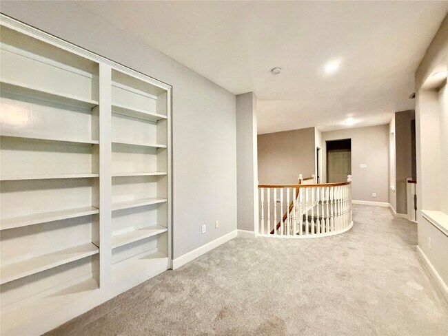 Building Photo - 24527 Bay Hill Blvd