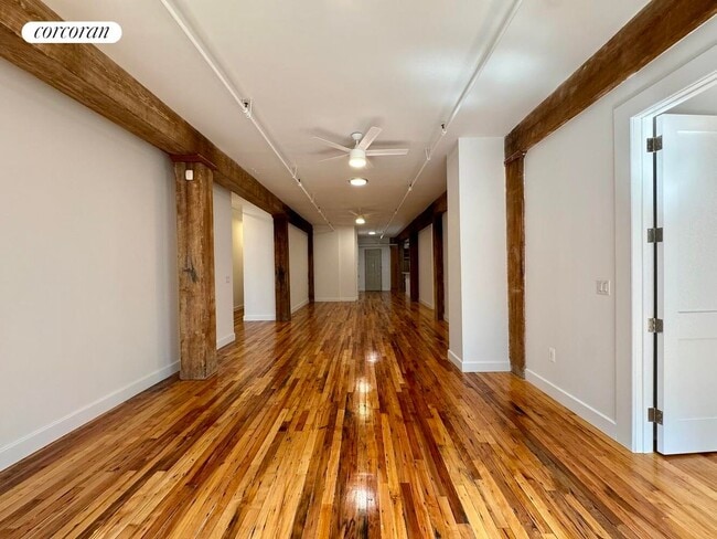 Building Photo - 275 Conover St