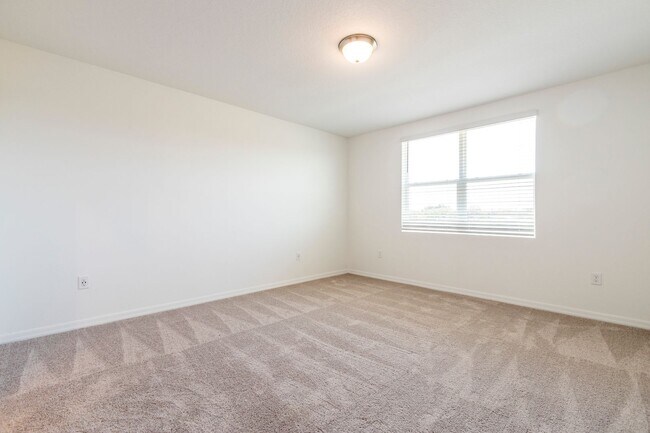 Building Photo - 4/3  Lawson Dunes in Haines City