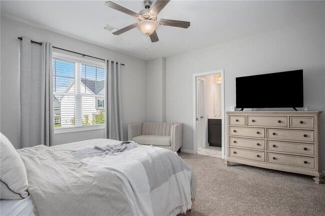 Building Photo - 1961 James Red Moore Blvd