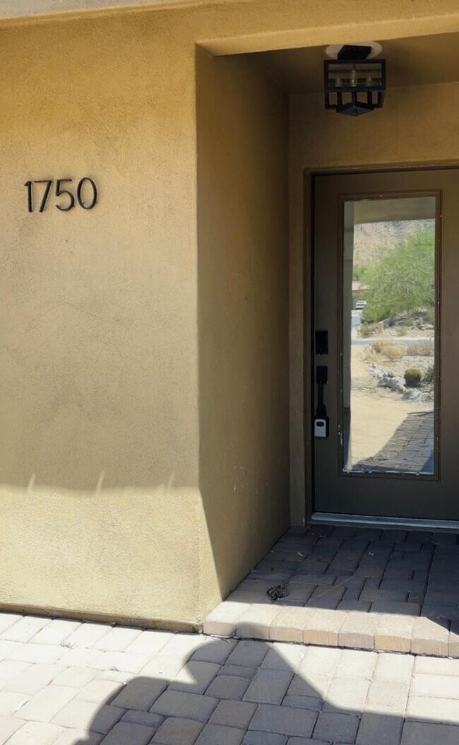 Building Photo - 1750 W Pearce Rd