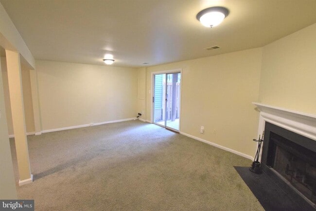 Building Photo - 6605 Briarleigh Way
