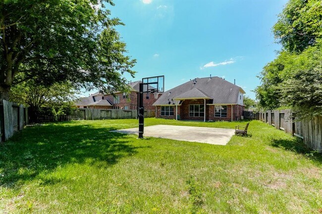 Building Photo - 20907 Field Manor Ln
