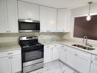 Building Photo - N Elm Duplex (200-202)