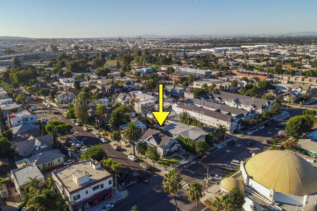 Building Photo - 803 Magnolia Ave