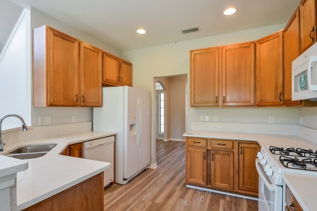 Building Photo - 1962 River Lagoon Trace