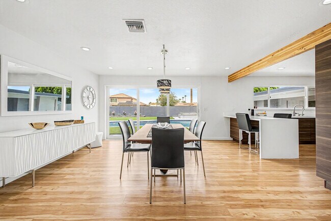 Building Photo - 2800 S Bala Dr