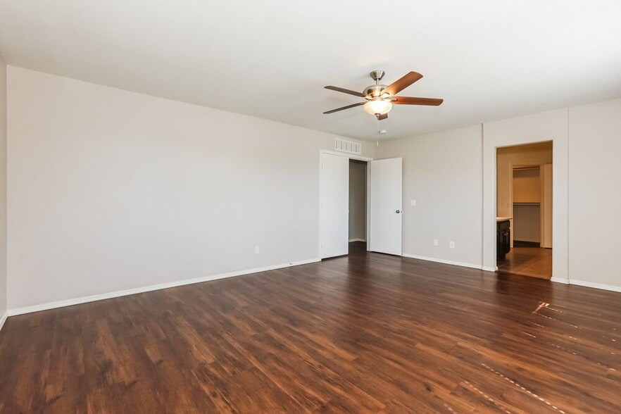 Building Photo - 1935 E Renegade Trail