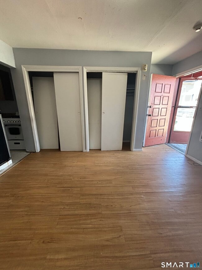 Building Photo - 89-91-91 Jetland Pl