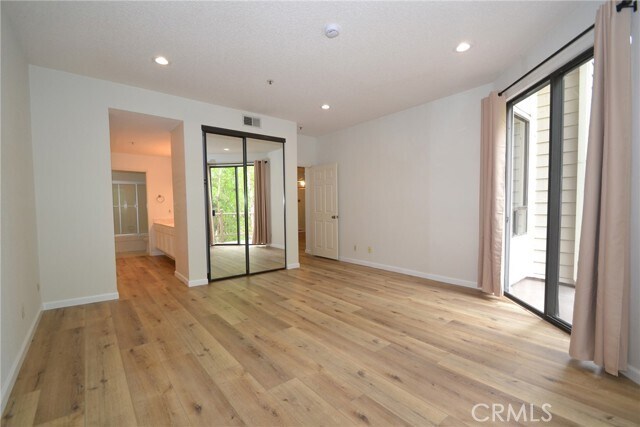 Building Photo - 2555 Plaza del Amo