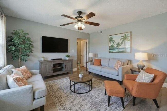 Building Photo - 379 47th Ave N