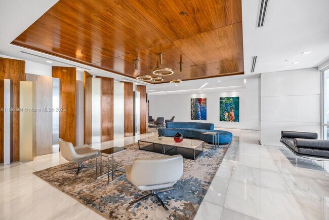 Building Photo - 1900 Sunset Harbour Dr