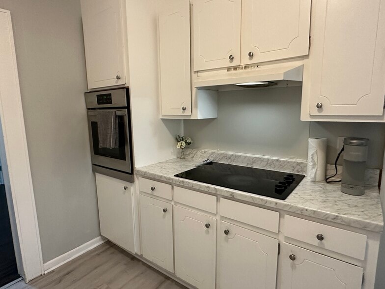 Building Photo - 505 Ward Ave NE