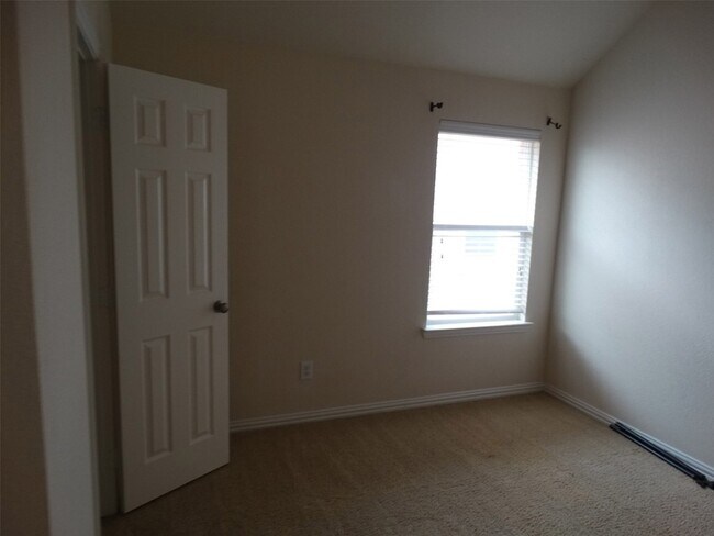 Building Photo - 11897 Lampwick Ln