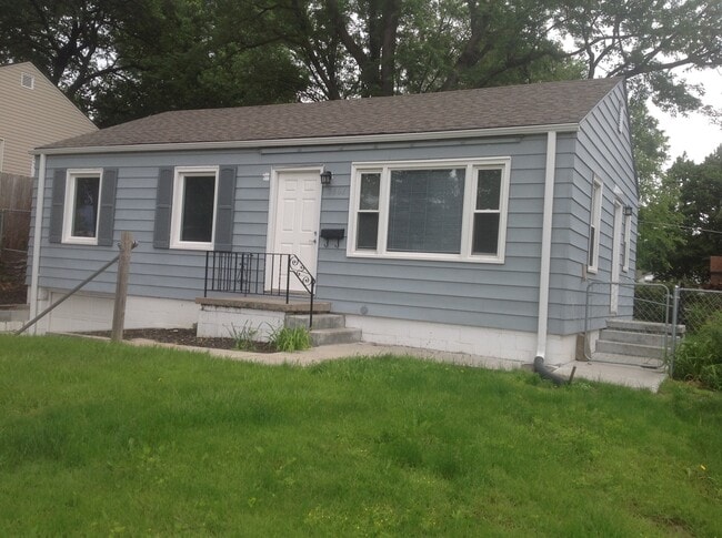 Building Photo - Premium Ralston Location!   Cozy 3 Bedroom...