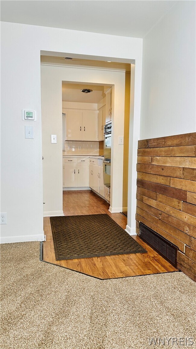 Building Photo - 954 Brighton Rd