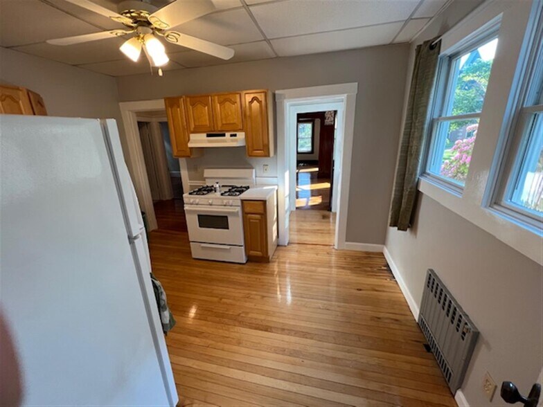 Building Photo - 76 Powder House Blvd