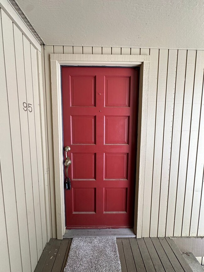 Building Photo - 2 bedroom, 1 bath condo in Mountain View