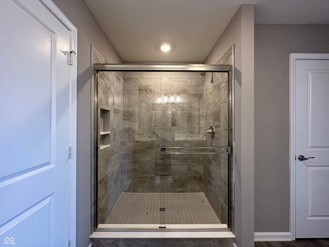 Building Photo - 2838 Maricopa Blvd